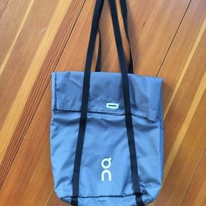 ON Running Convertible Bag